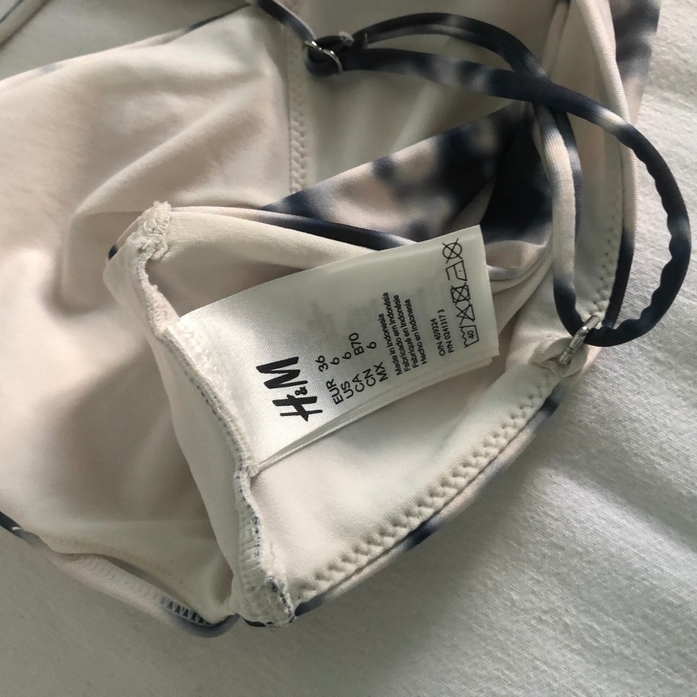 H&M Bikini Top - Picture 2 of 2